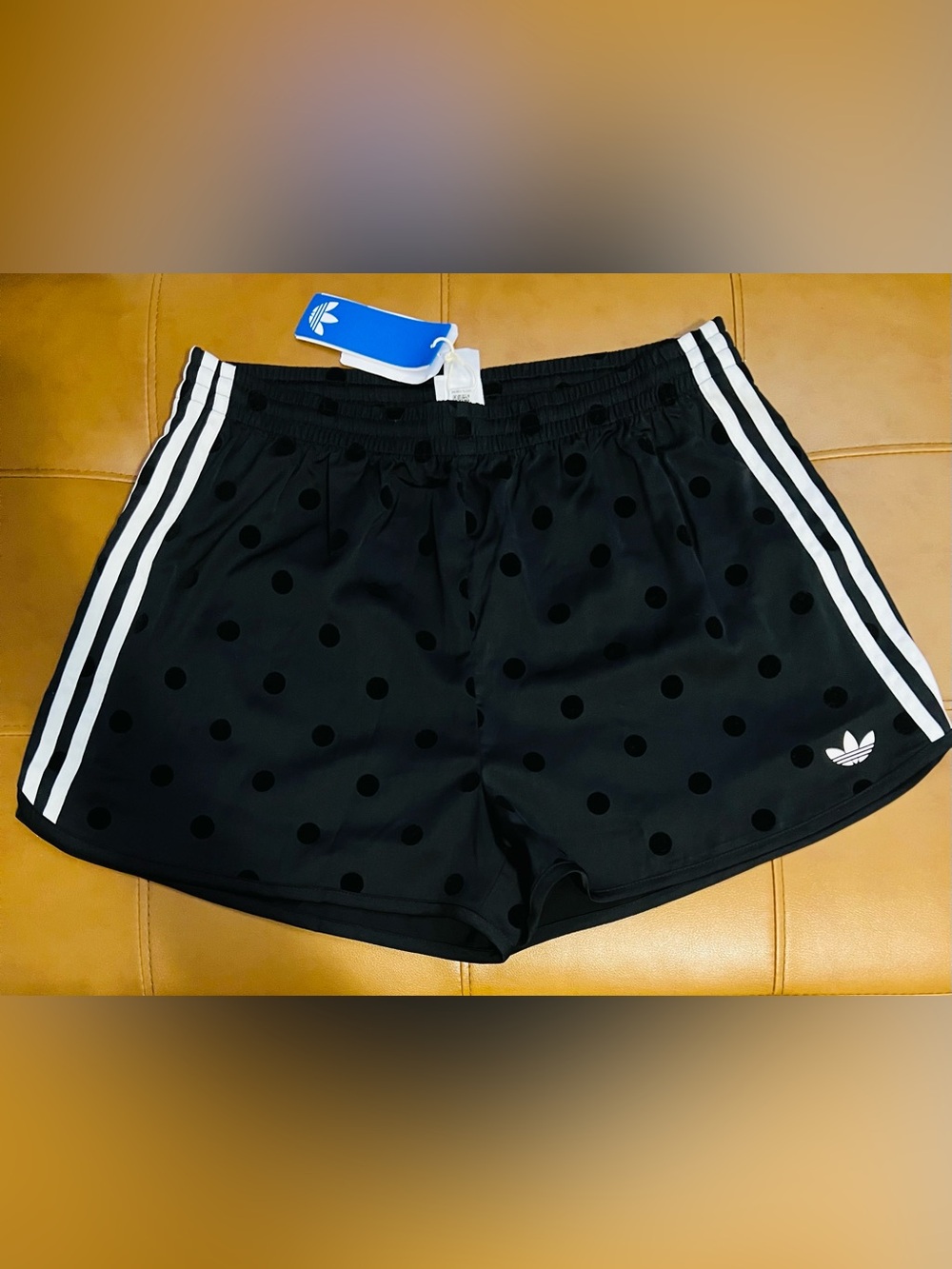 Adidas Spinter Shorts in Polka Dot - Large - Picture 4 of 6